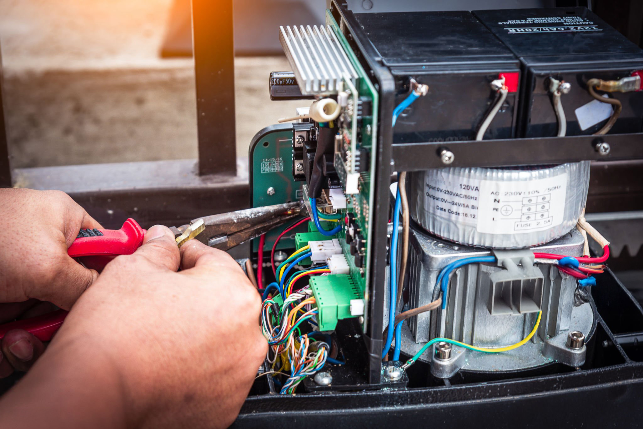 Garage Door Motor Repair Signs Melbourne Homeowners Should Never Ignore